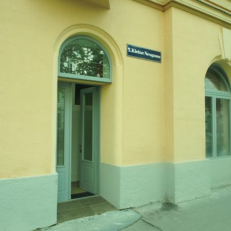 Naehe Naschmarkt Vienna Exterior photo